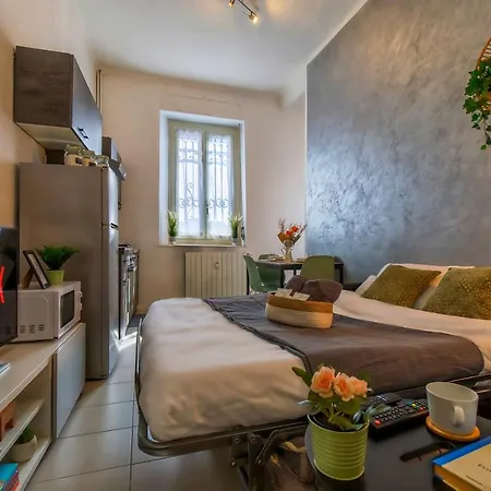& Comfy Flat In The Beating Heart Of Turín